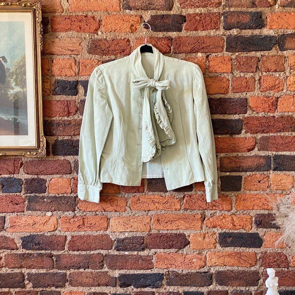 Vintage pistachio green button up